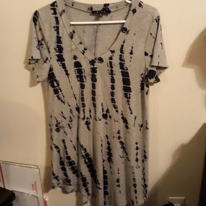 GREY /BLUE LOOSE SHIRT OR CUTE DRESS